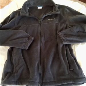 Men’s XL Columbia long sleeve fleece.
